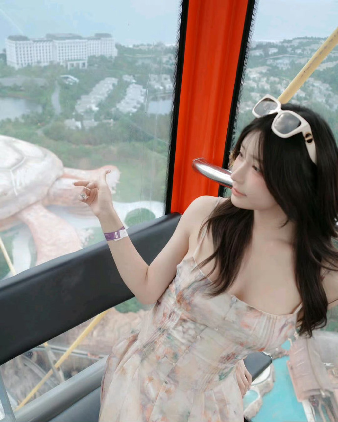 被解救的姜戈 封面